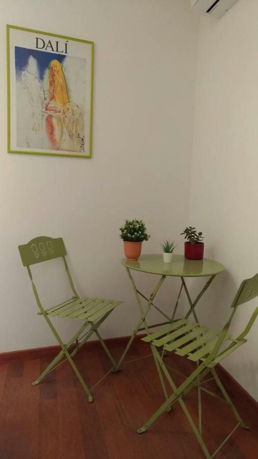 A Casa Di Lori Apartment คาตาเนีย ภายนอก รูปภาพ